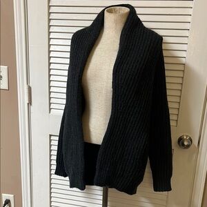 Vince. Cashmere and wool blend chunky charcoal gray cardigan with pockets XS